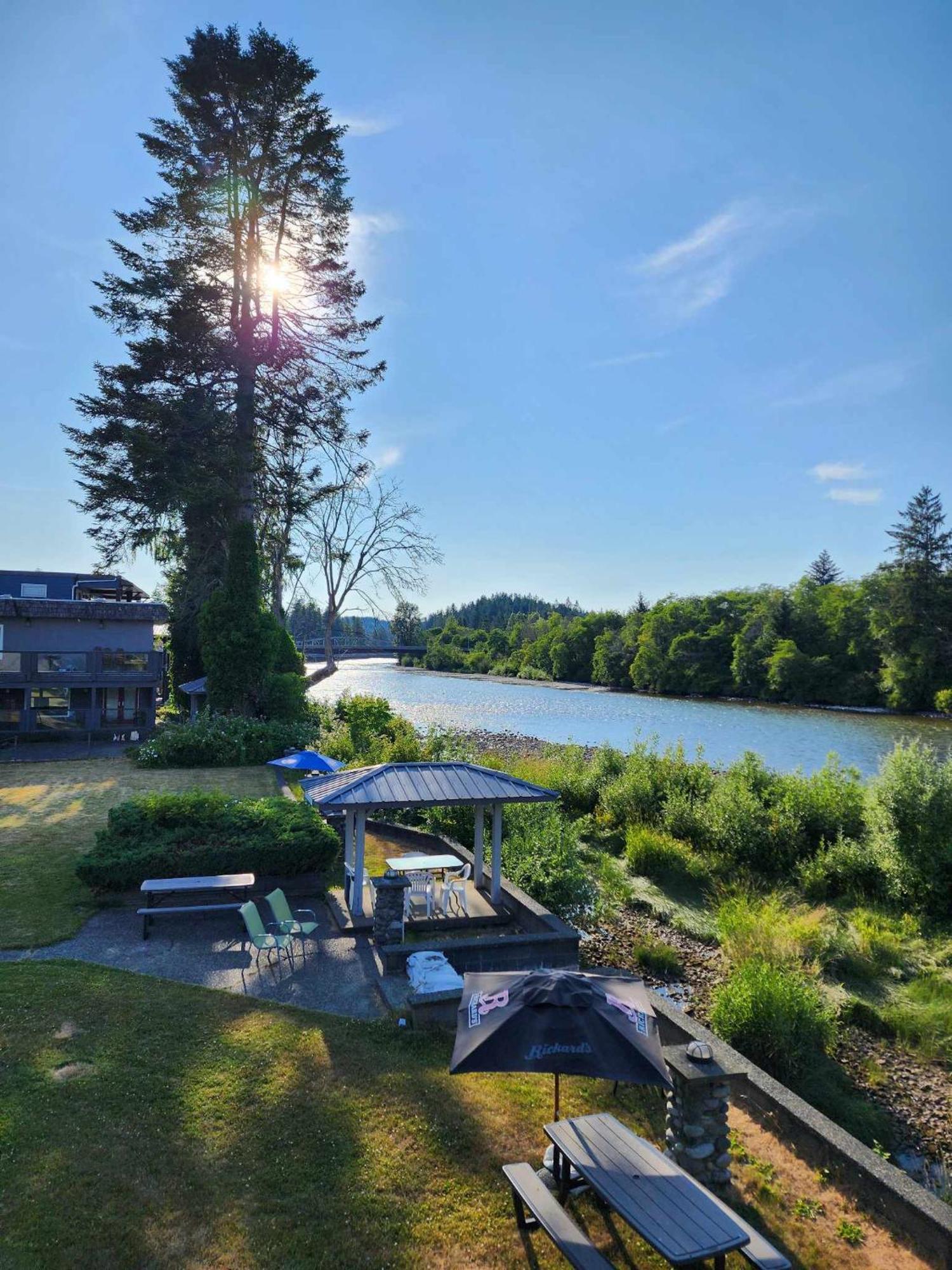 Campbell River Lodge Extérieur photo
