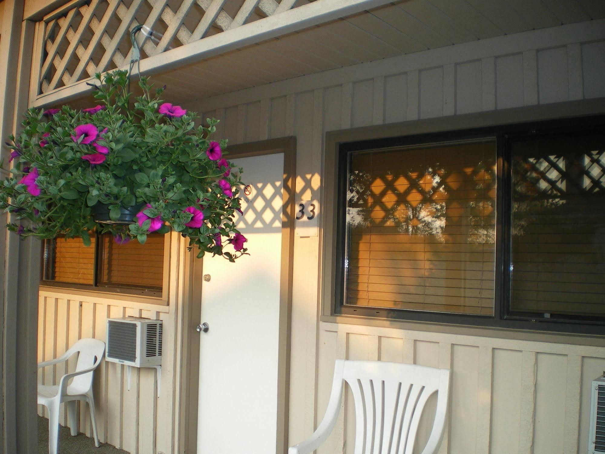 Campbell River Lodge Extérieur photo